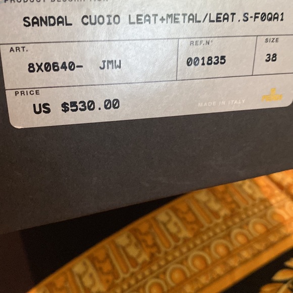 Fendi ladies heels with chain detail size 8 new condition never worn - Picture 7 of 7